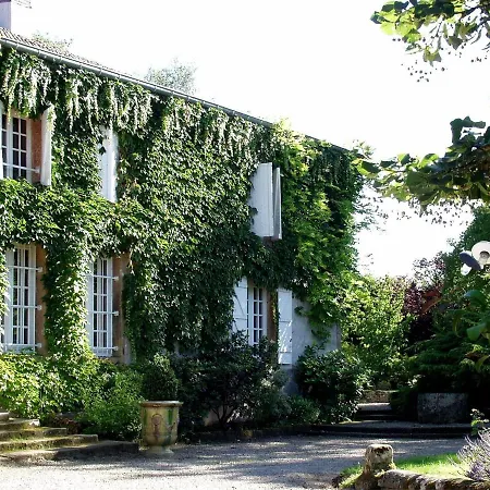 Charme Authentique Avec Cheminee Et Grand Parc Pres D'epinal, Avec Court De Tennis Et Recharge Electrique - Fr-1-589-514